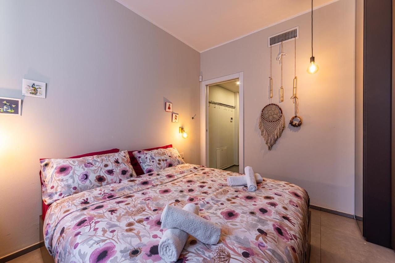 Duomo A 2 Fermate - Tiny Apartment In Pta Venezia Милан Экстерьер фото